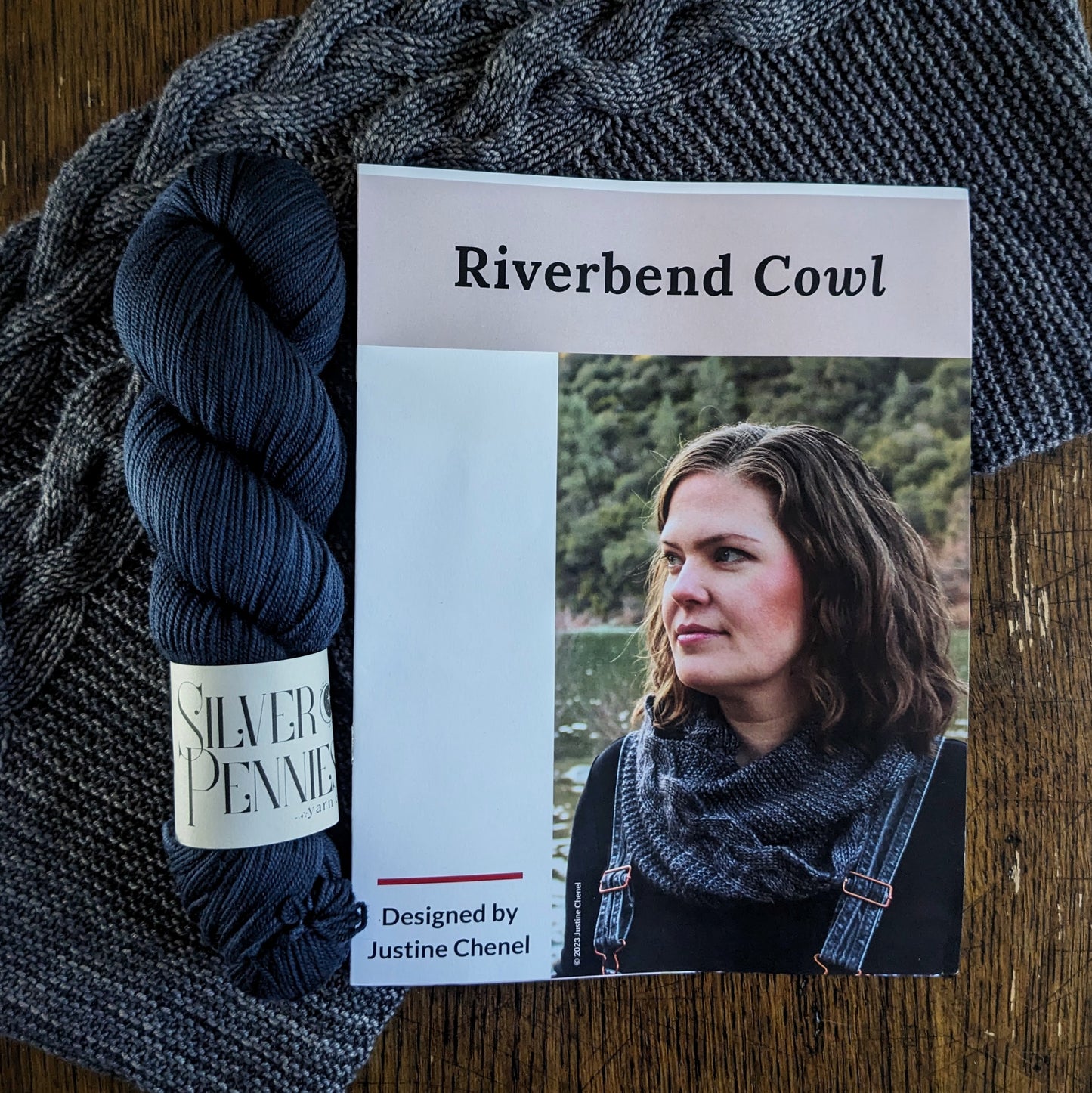 Kit: Riverbend Cowl (size B)